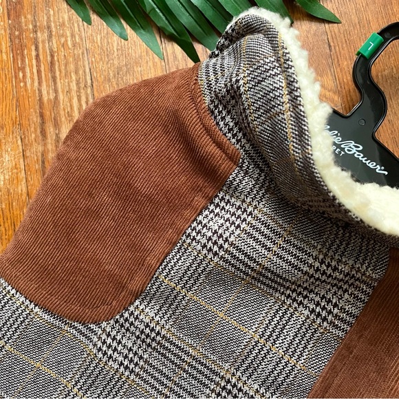 Eddie Bauer Pet Plaid Fleece Dog Jacket - Picture 2 of 7